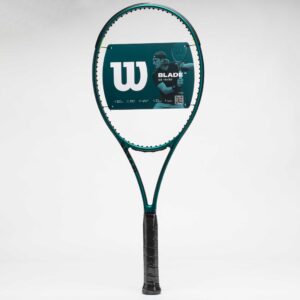 Wilson Blade 98 (18x20) v9 Tennis Racquets Size 2L - 4 1/4"